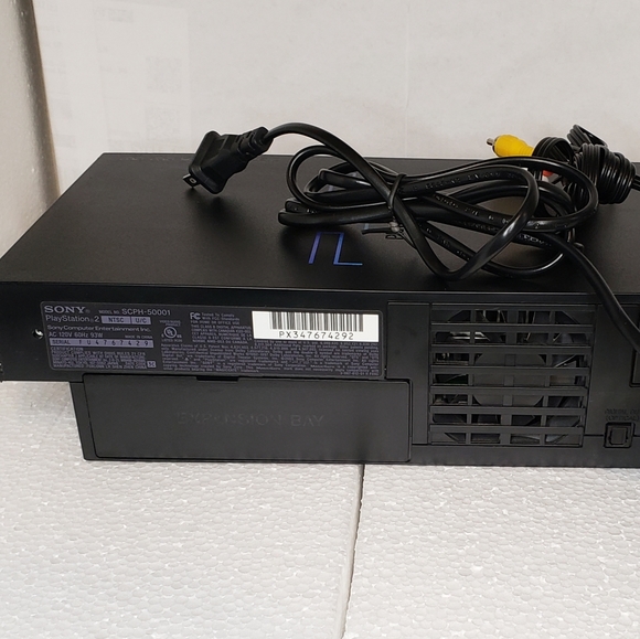 Playstation 2 + Game  Stret Fighter 3 - Picture 4 of 8